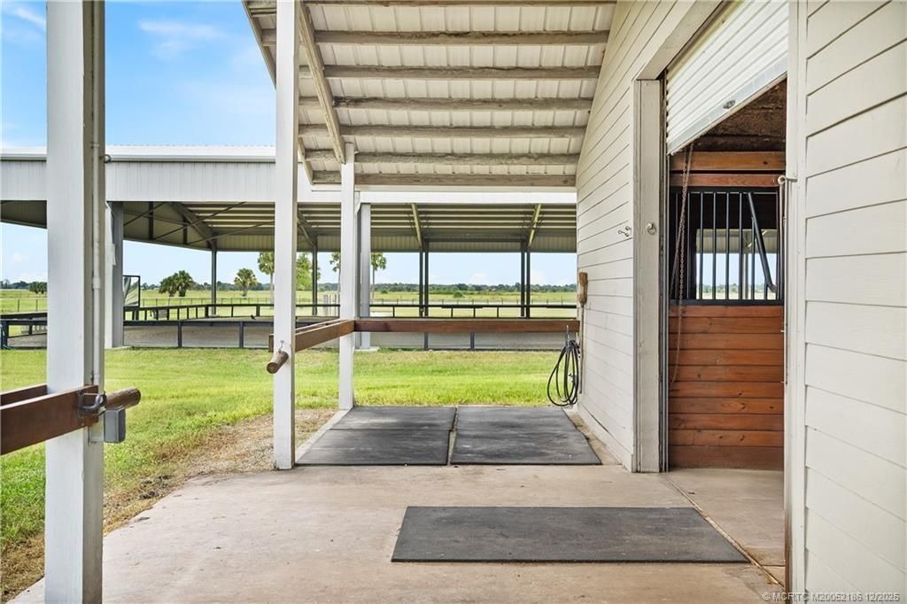 13700 SW Groveside Drive, Stuart, FL 34956 Photo