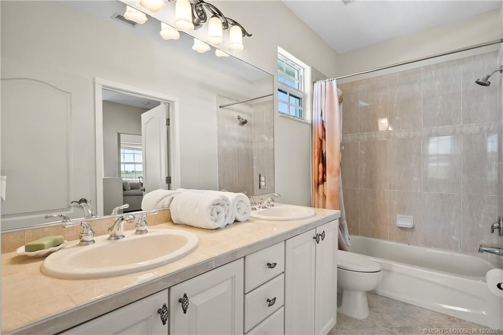 13700 SW Groveside Drive, Stuart, FL 34956 Photo