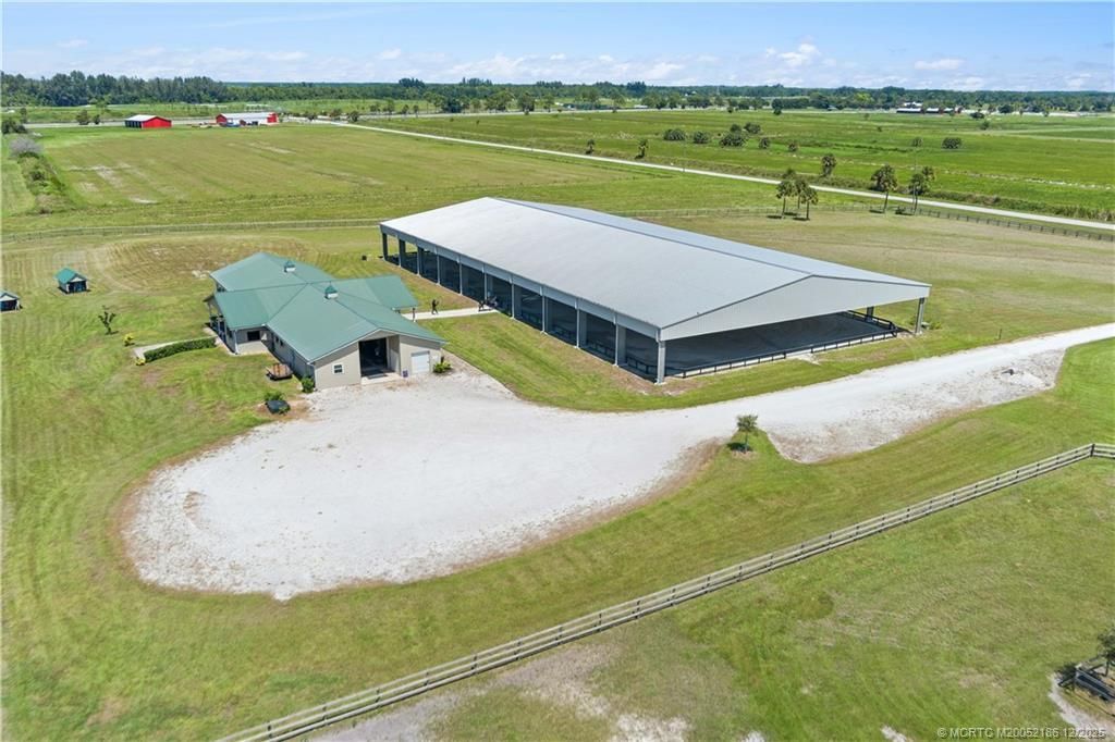 13700 SW Groveside Drive, Stuart, FL 34956 Photo