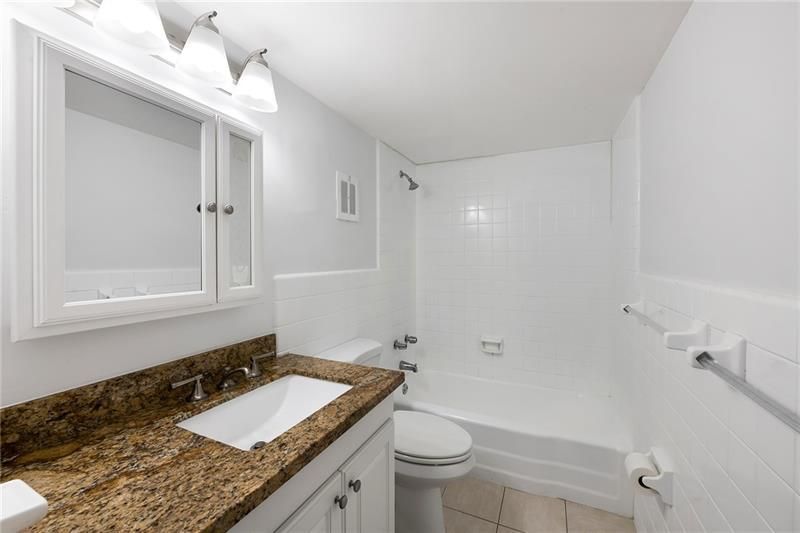 815 Middle River Drive, Unit 205, Fort Lauderdale, FL 33304 Photo