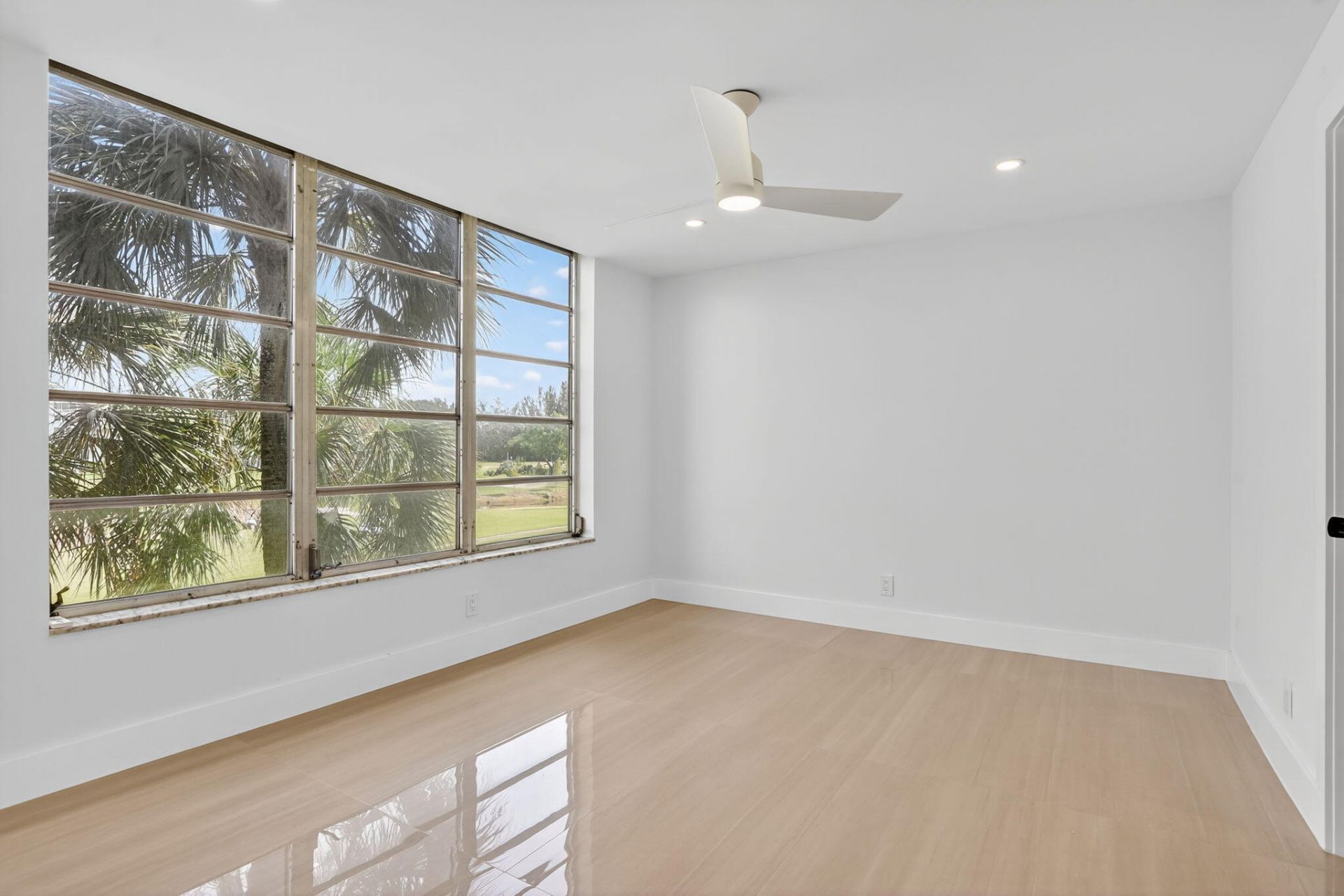 2651 S Palm Aire Drive S, Unit 305, Pompano Beach, FL 33069 Photo