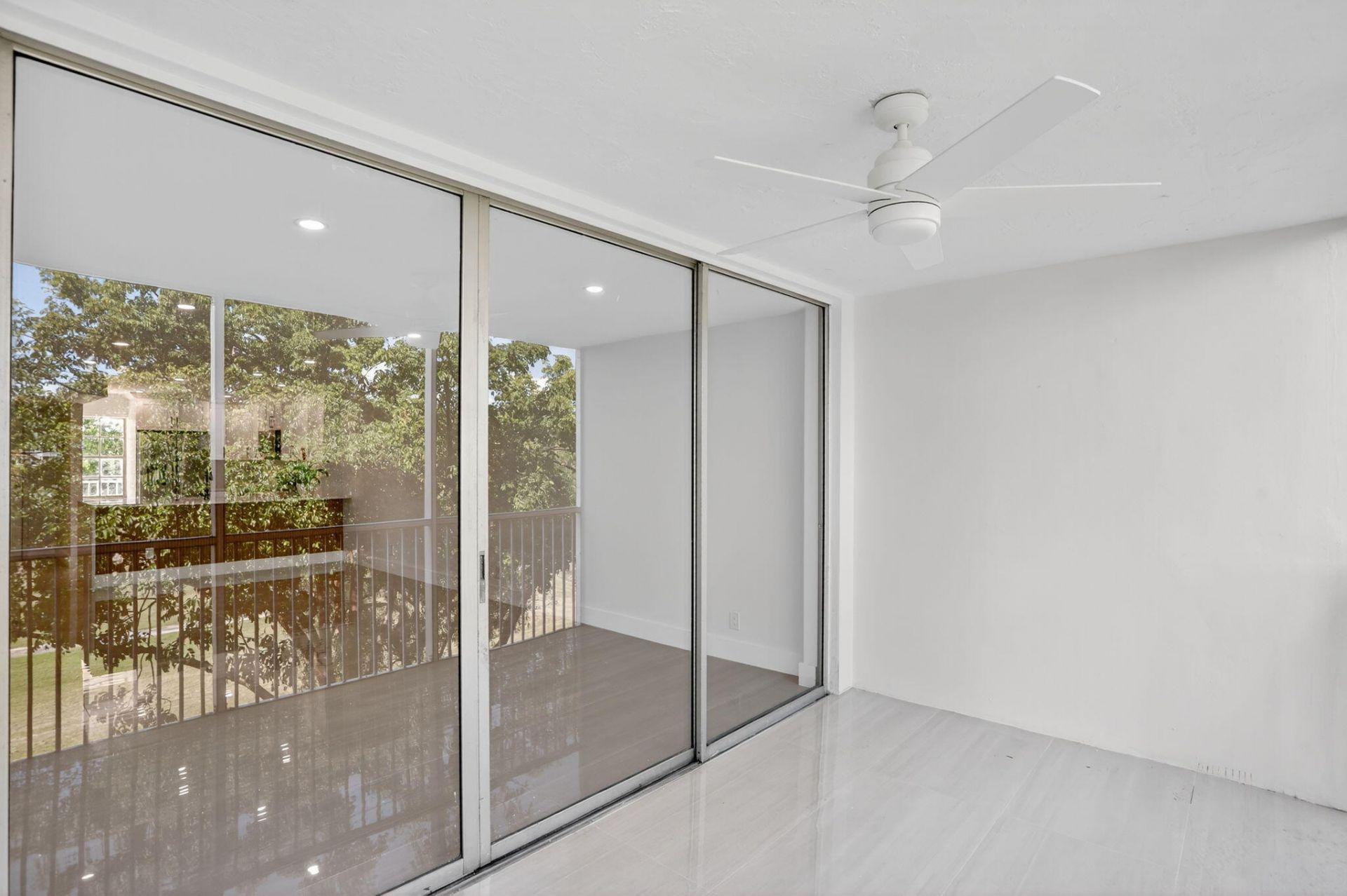 2651 S Palm Aire Drive S, Unit 305, Pompano Beach, FL 33069 Photo