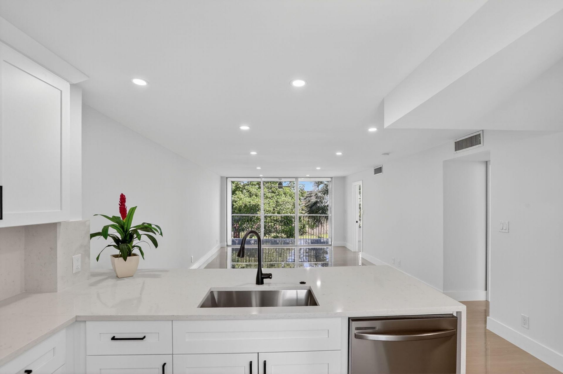 2651 S Palm Aire Drive S, Unit 305, Pompano Beach, FL 33069 Photo