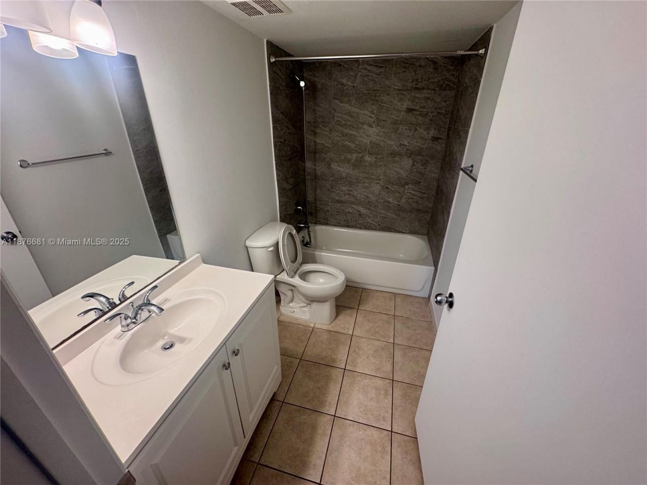 102 SW 6th Ave, Unit 404, Miami, FL 33130 Photo