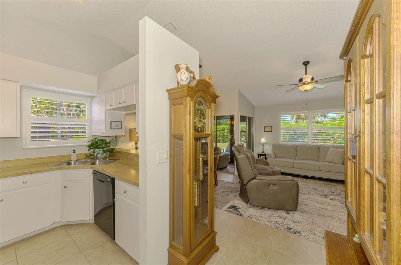 3008 Sail Pointe Circle, Unit 2C, Venice, FL 34293 Photo