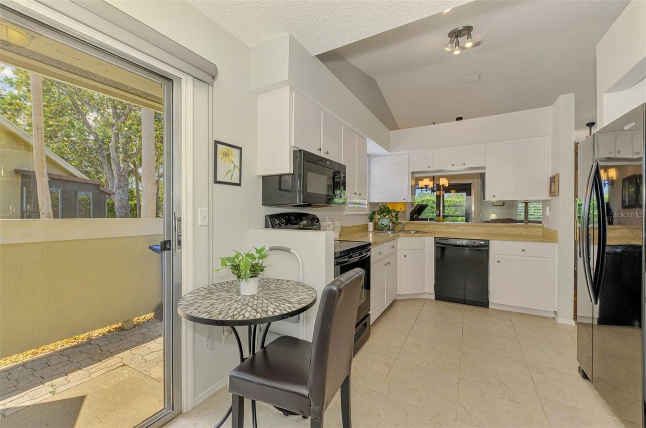 3008 Sail Pointe Circle, Unit 2C, Venice, FL 34293 Photo