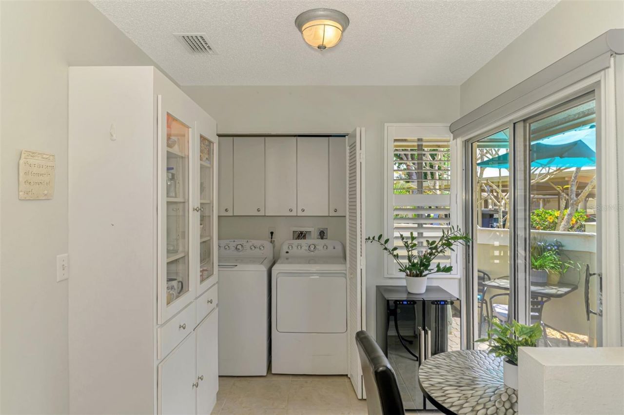 3008 Sail Pointe Circle, Unit 2C, Venice, FL 34293 Photo