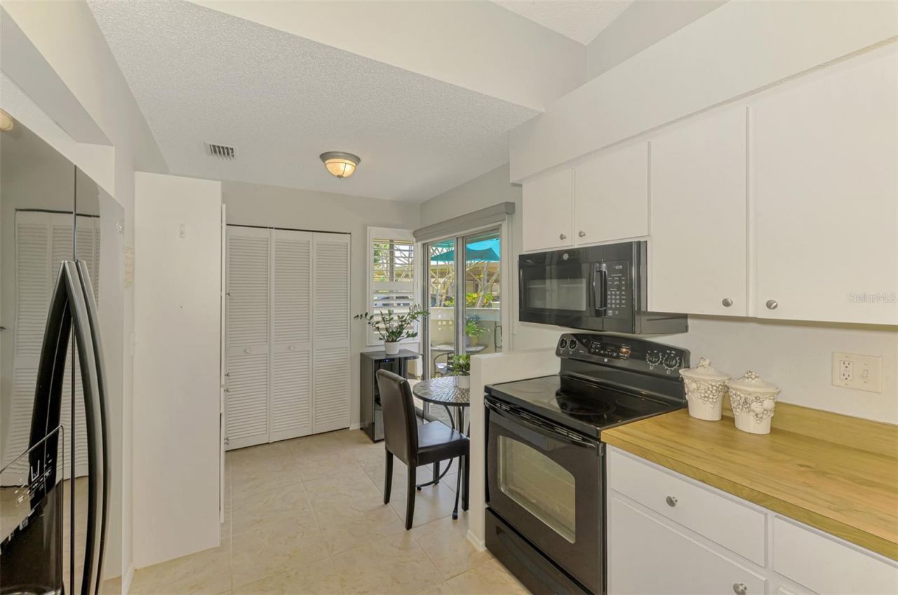 3008 Sail Pointe Circle, Unit 2C, Venice, FL 34293 Photo