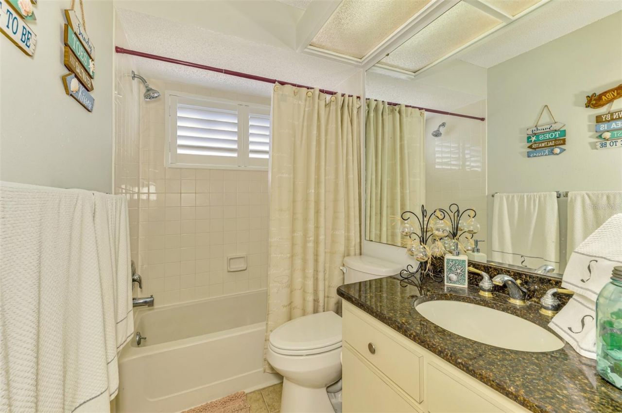 3008 Sail Pointe Circle, Unit 2C, Venice, FL 34293 Photo