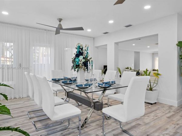 1155 Tyler St, Hollywood, FL 33019