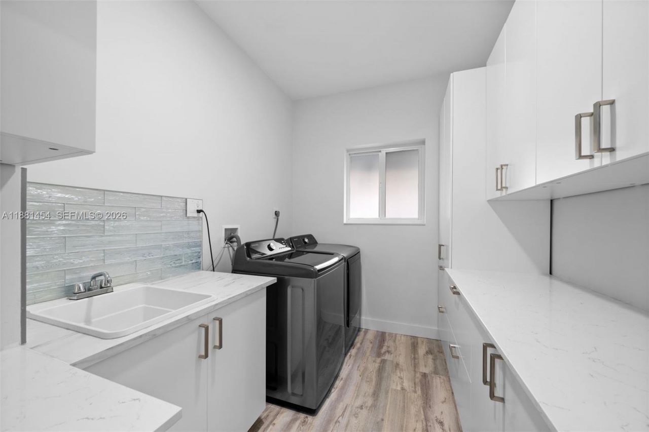 1155 Tyler St, Hollywood, FL 33019 Photo