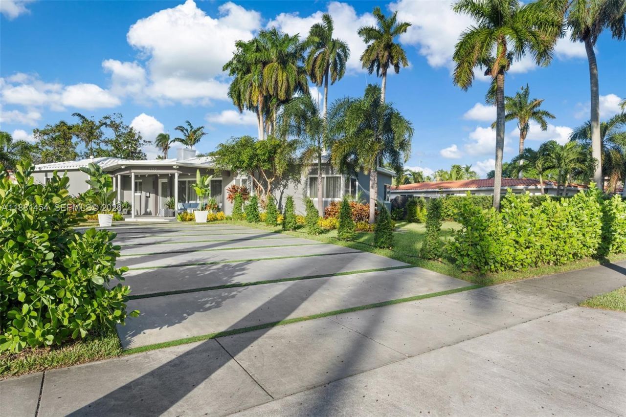 1155 Tyler St, Hollywood, FL 33019 Photo