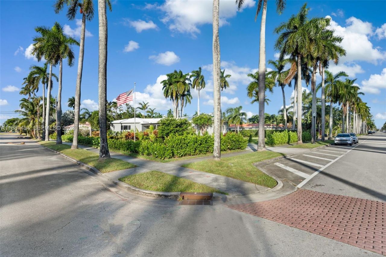 1155 Tyler St, Hollywood, FL 33019 Photo