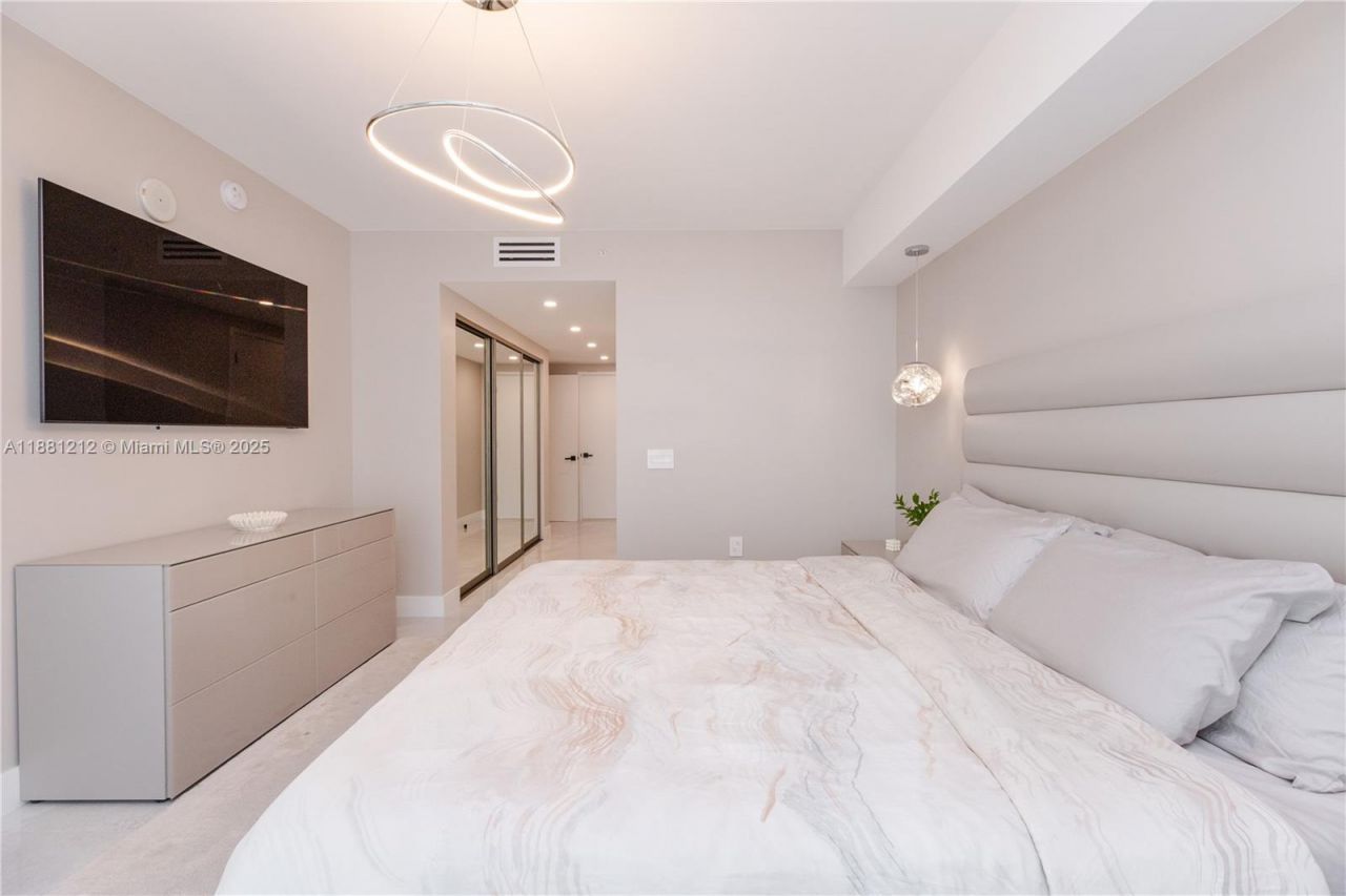 300 Sunny Isles Blvd, Unit 4-1508, Sunny Isles Beach, FL 33160 Photo