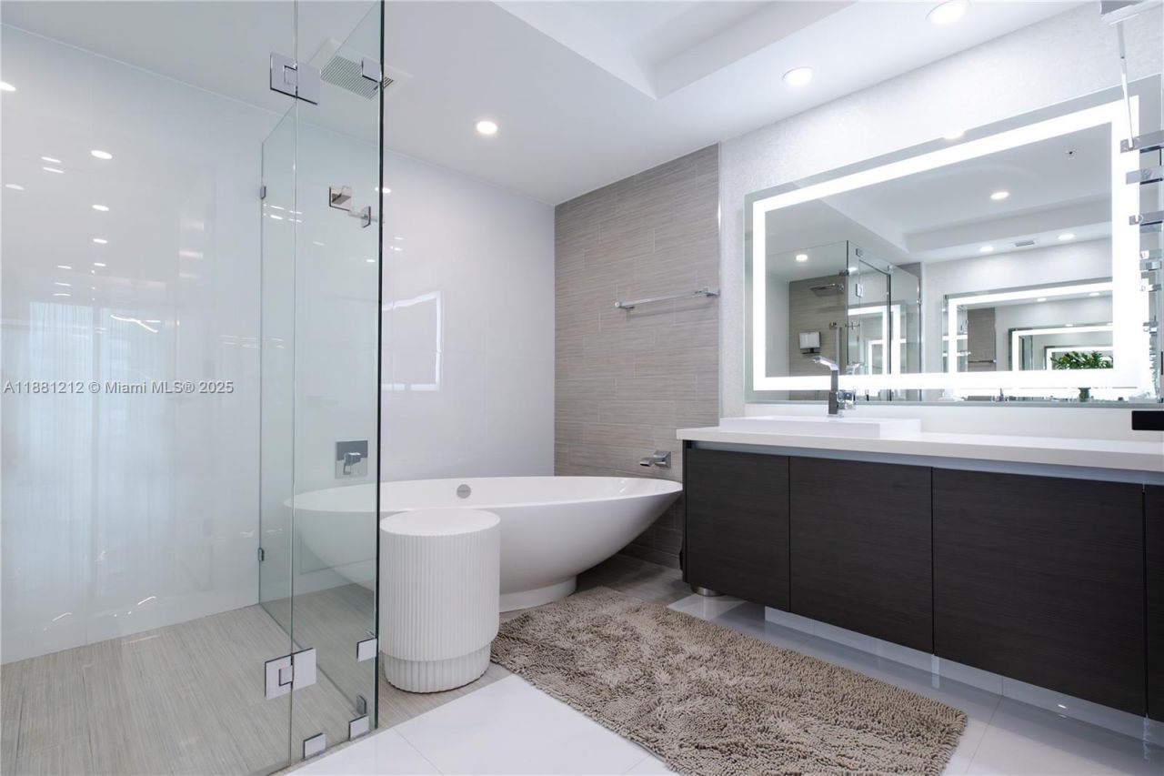 300 Sunny Isles Blvd, Unit 4-1508, Sunny Isles Beach, FL 33160 Photo