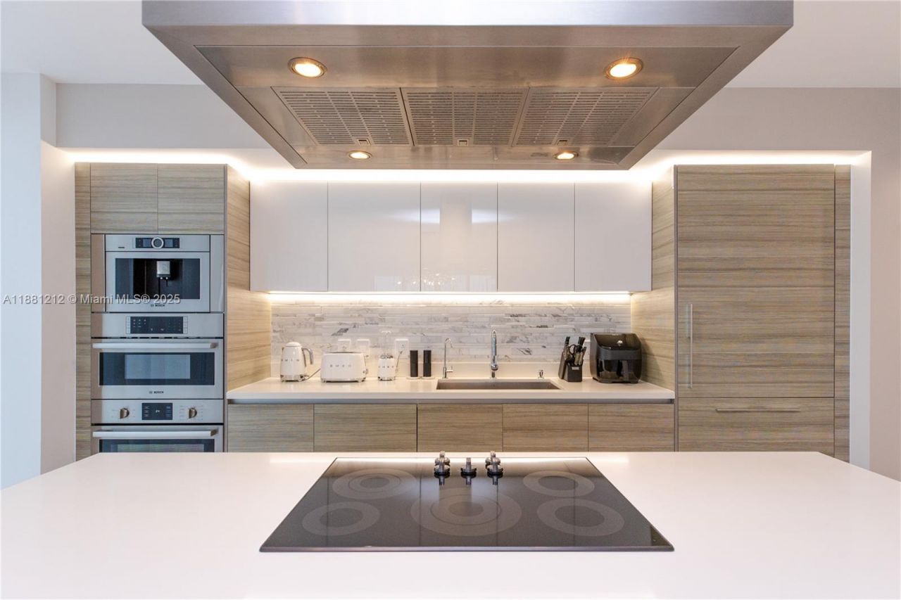 300 Sunny Isles Blvd, Unit 4-1508, Sunny Isles Beach, FL 33160 Photo