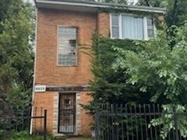 8825 S Cottage Grove Avenue, Chicago, IL 60619