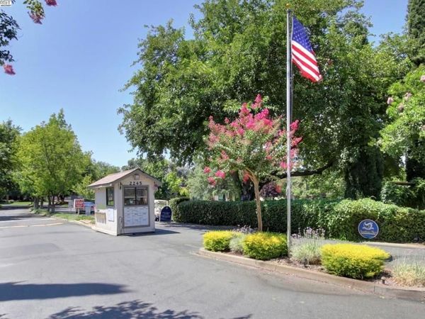 3036 Swallows Nest Drive, Sacramento, CA 95833