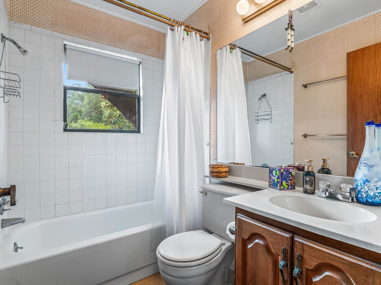 17 S Bayshore Drive, East Point, FL 32328 Photo