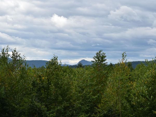 0 Thistle Hill Place, Unit Lot #8, Rutland Town, VT 05701