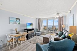 200 76th Ave. N photo 4