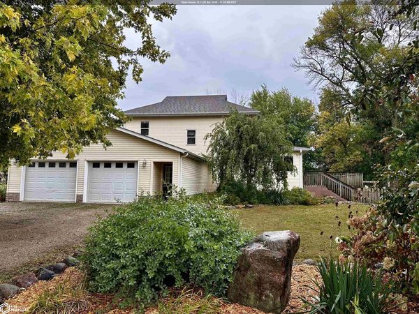 721 Center Street E, Britt, IA 50423