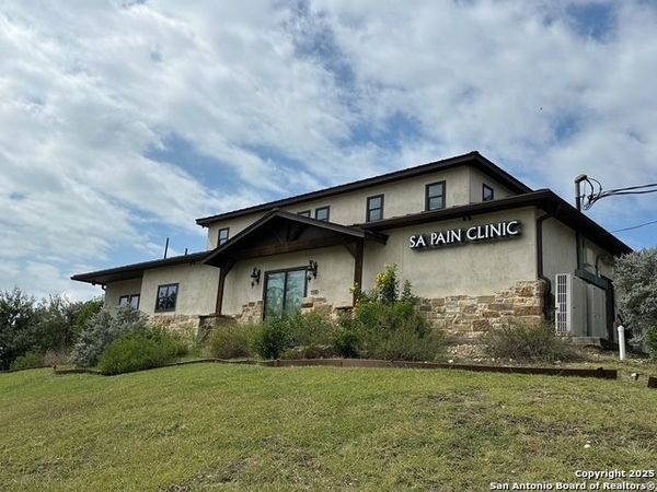 1510 S Main, Boerne, TX 78006