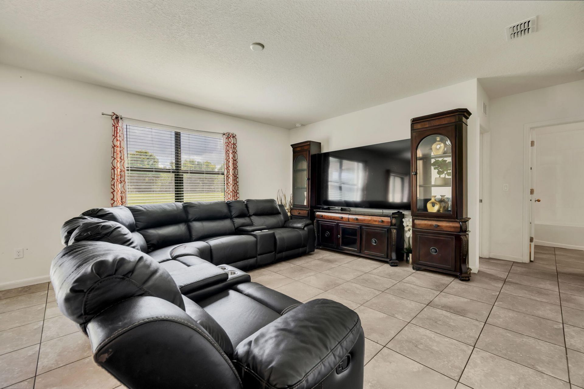 6271 NW Regent Street, Port Saint Lucie, FL 34983 Photo