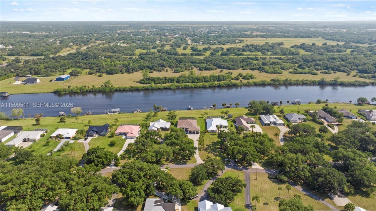 1311 Riverbend Drive, La Belle, FL 33935 Photo