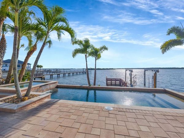 8400 35TH AVENUE N, ST PETERSBURG, FL 33710