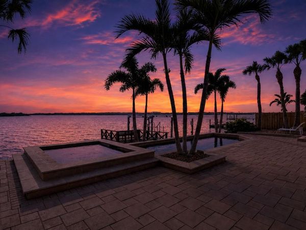 8400 35TH AVENUE N, ST PETERSBURG, FL 33710