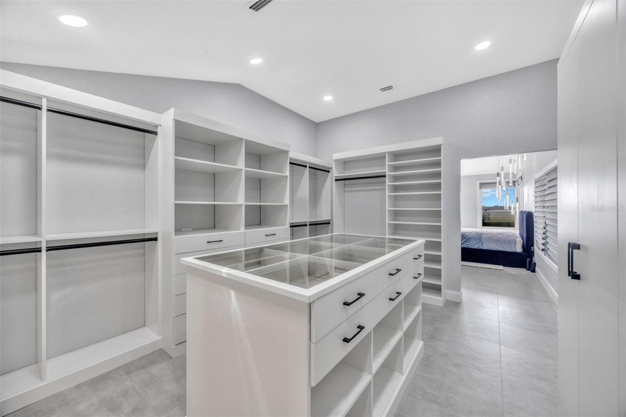 8400 35th Avenue N, Saint Petersburg, FL 33710 Photo