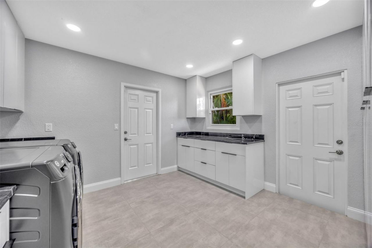 8400 35th Avenue N, Saint Petersburg, FL 33710 Photo