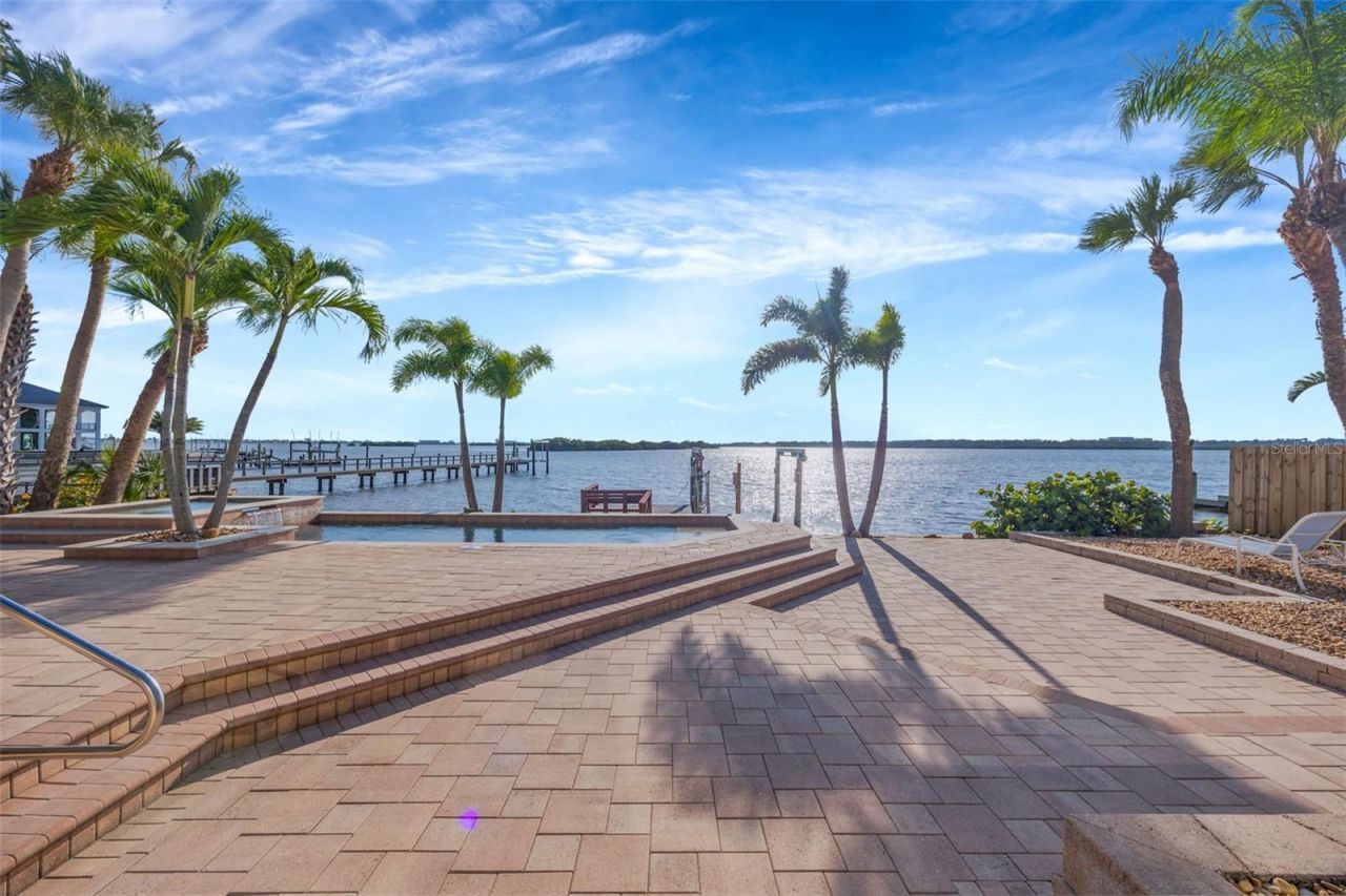 8400 35th Avenue N, Saint Petersburg, FL 33710 Photo