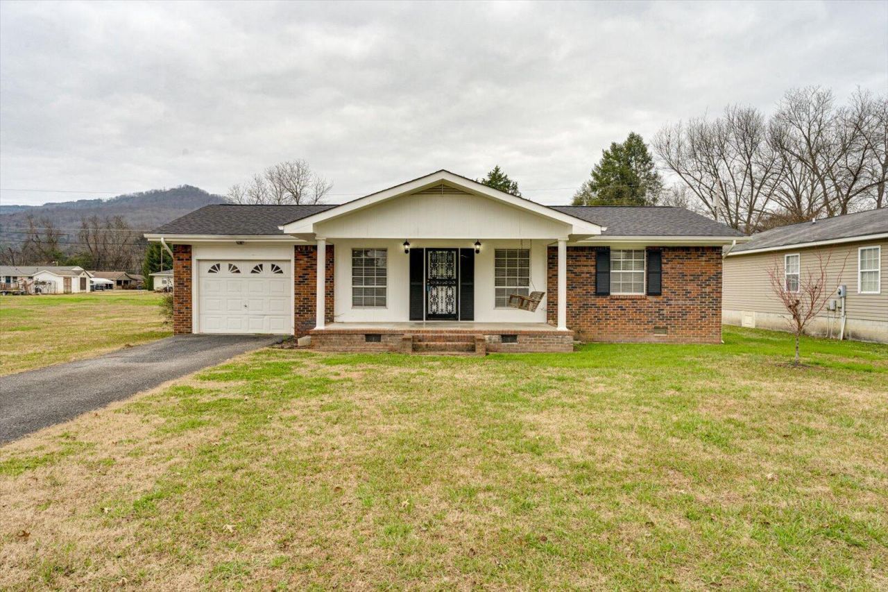 1101 Betsy Pack Drive, Jasper, TN 37347 Main Photo