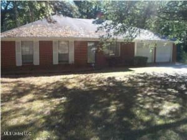 613 Tifton Drive, Jackson, MS 39212