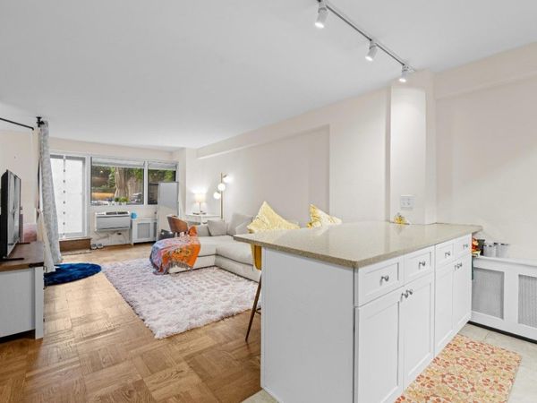 245 E 24th Street, Unit 2C, Manhattan, NY 10010