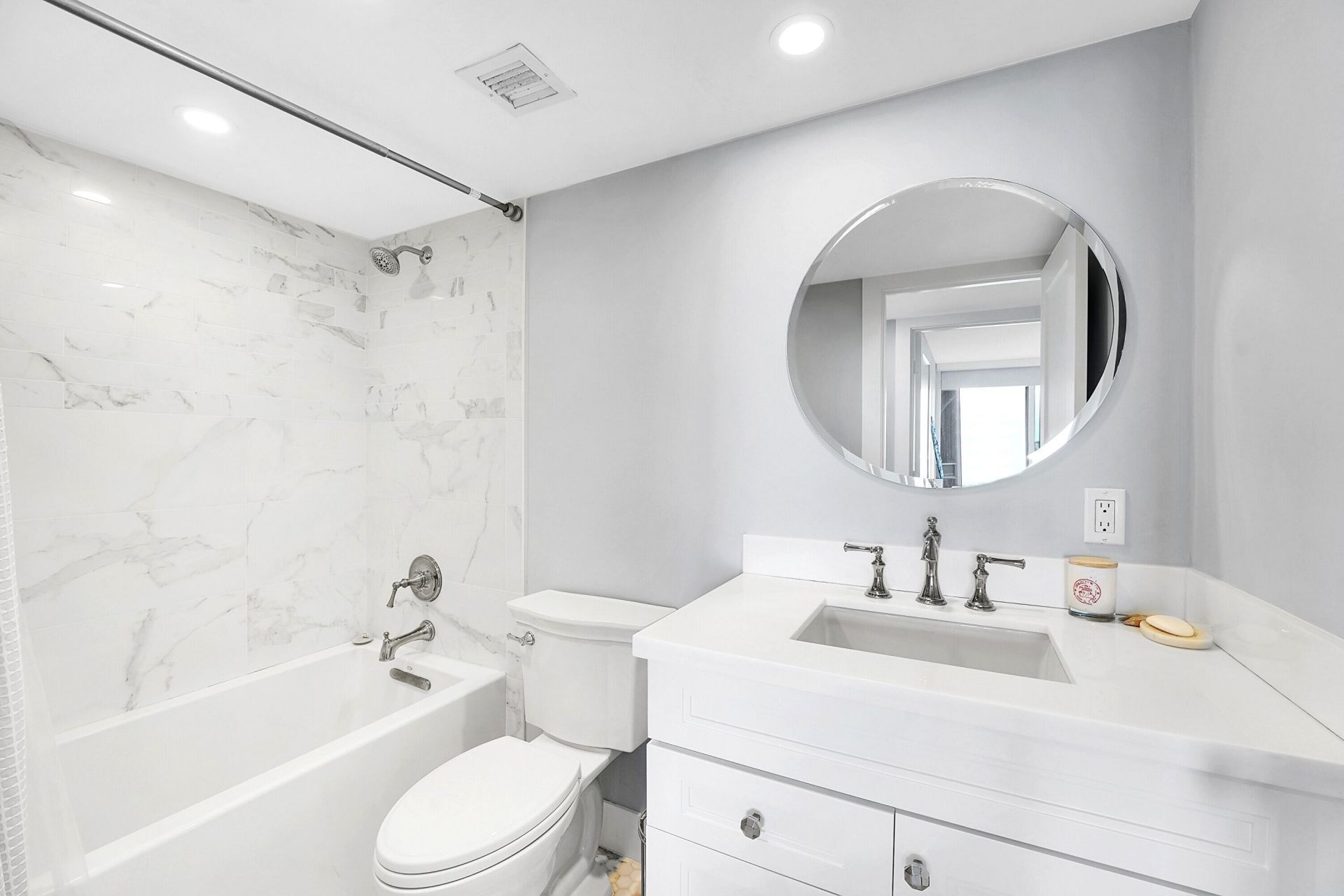 134 Lakeshore Drive, Unit 316, North Palm Beach, FL 33408 Photo