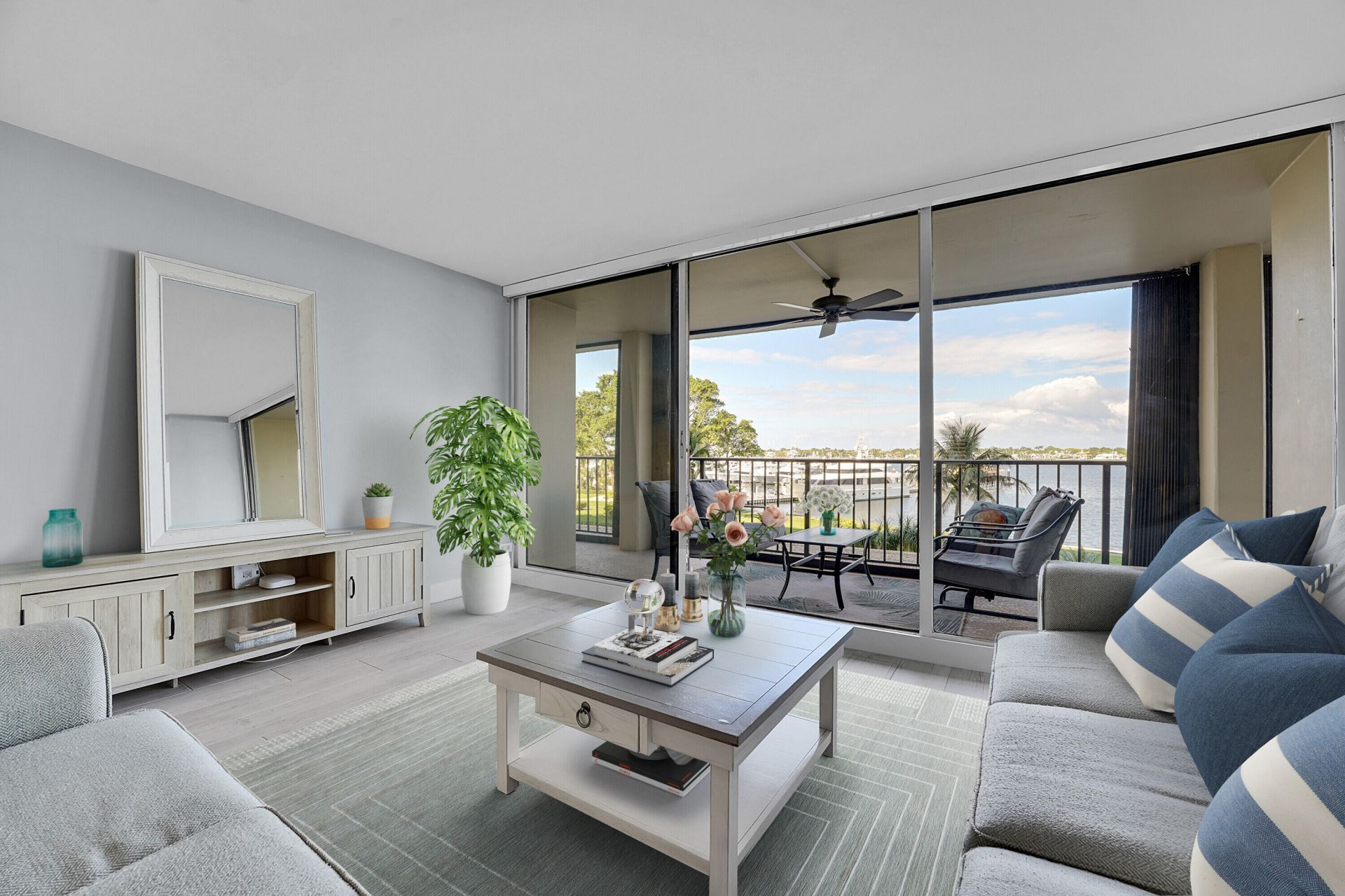 134 Lakeshore Drive, Unit 316, North Palm Beach, FL 33408 Photo