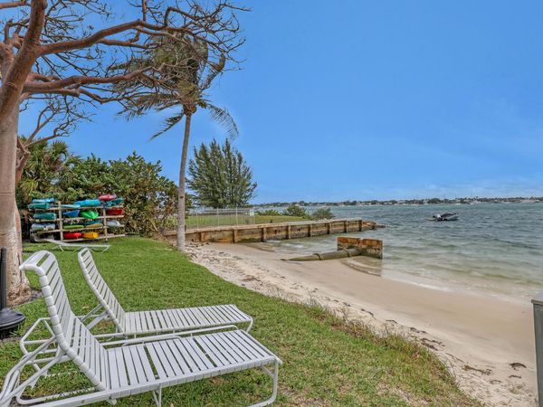 5600 N Flagler Drive, Unit 1510, West Palm Beach, FL 33407