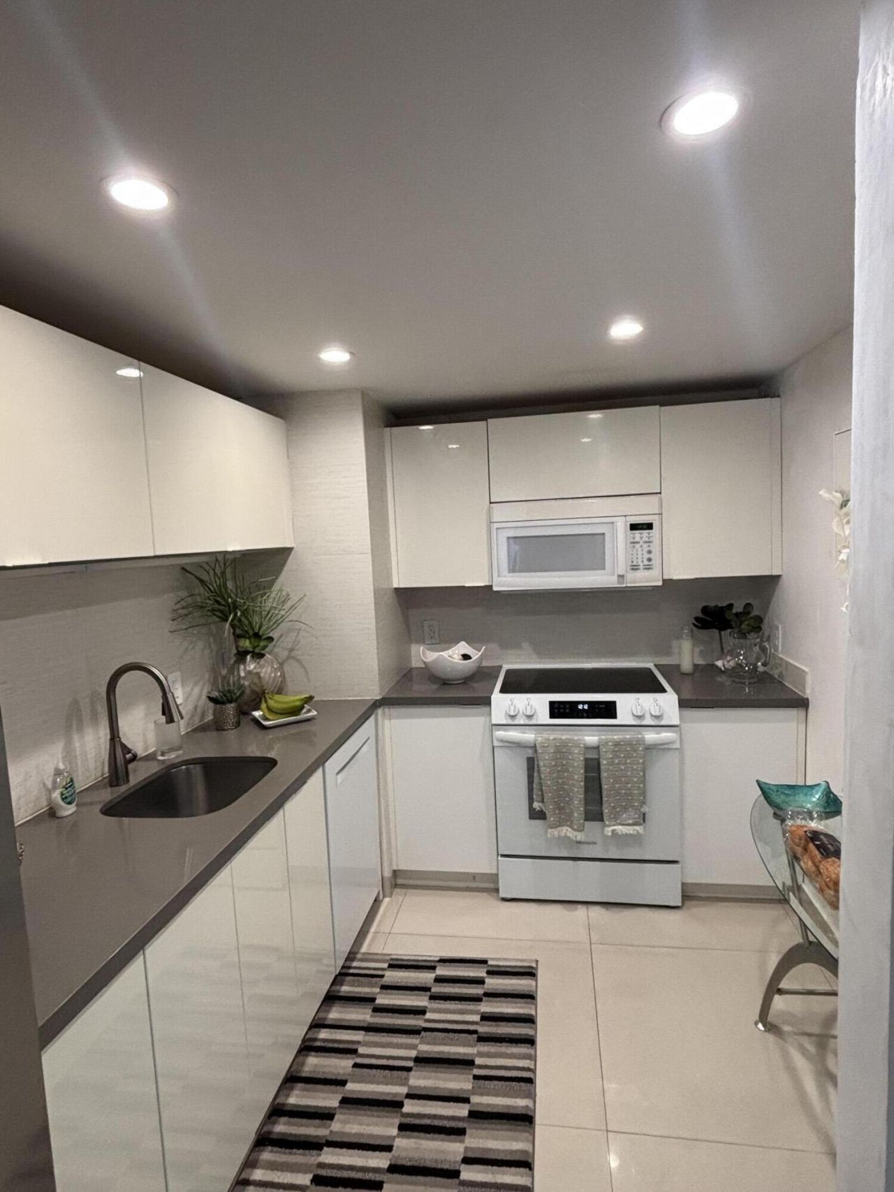 5600 N Flagler Drive, Unit 1510, West Palm Beach, FL 33407 Photo