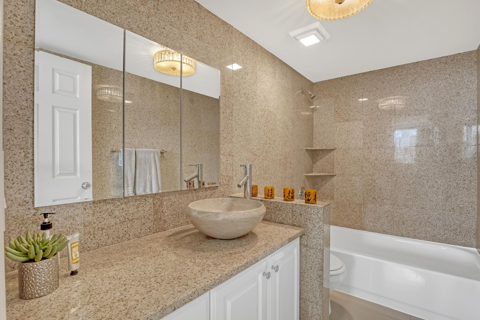 5600 N Flagler Drive, Unit 1510, West Palm Beach, FL 33407 Photo