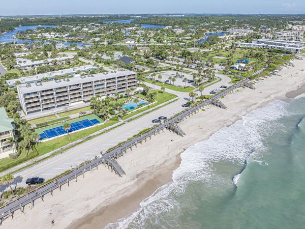 4141 Ocean Drive, Unit 403, Vero Beach, FL 32963