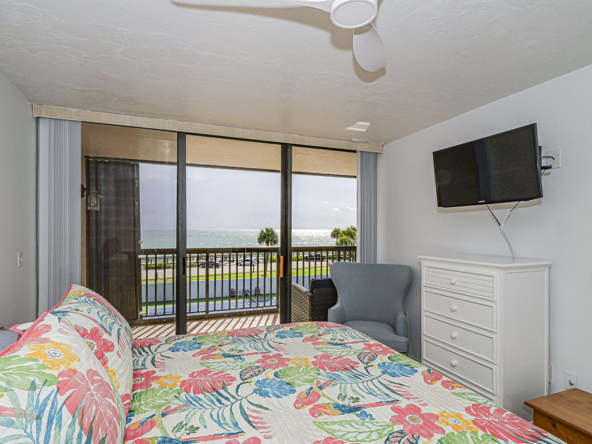 4141 Ocean Drive, Unit 403, Vero Beach, FL 32963 Photo