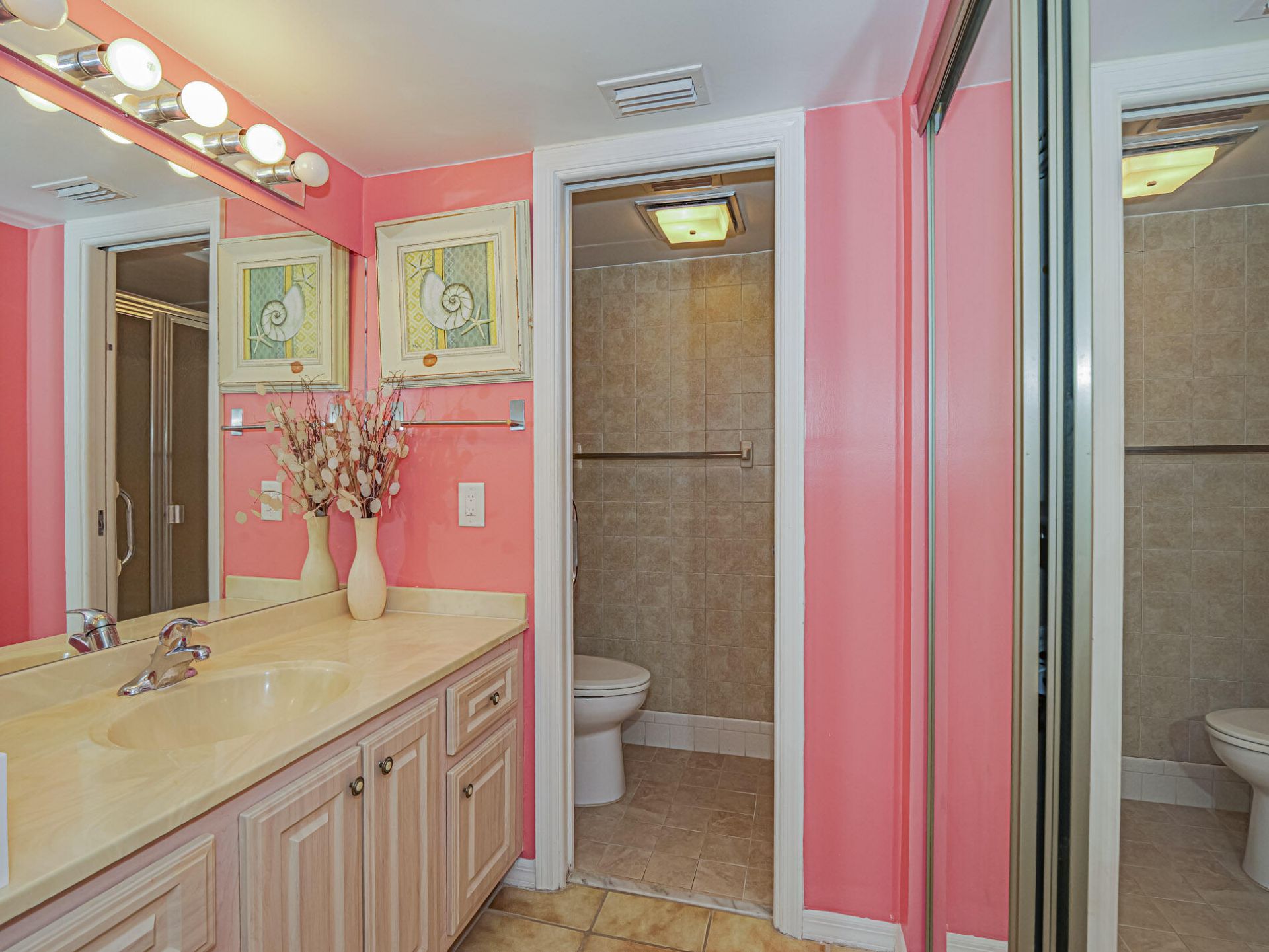 4141 Ocean Drive, Unit 403, Vero Beach, FL 32963 Photo