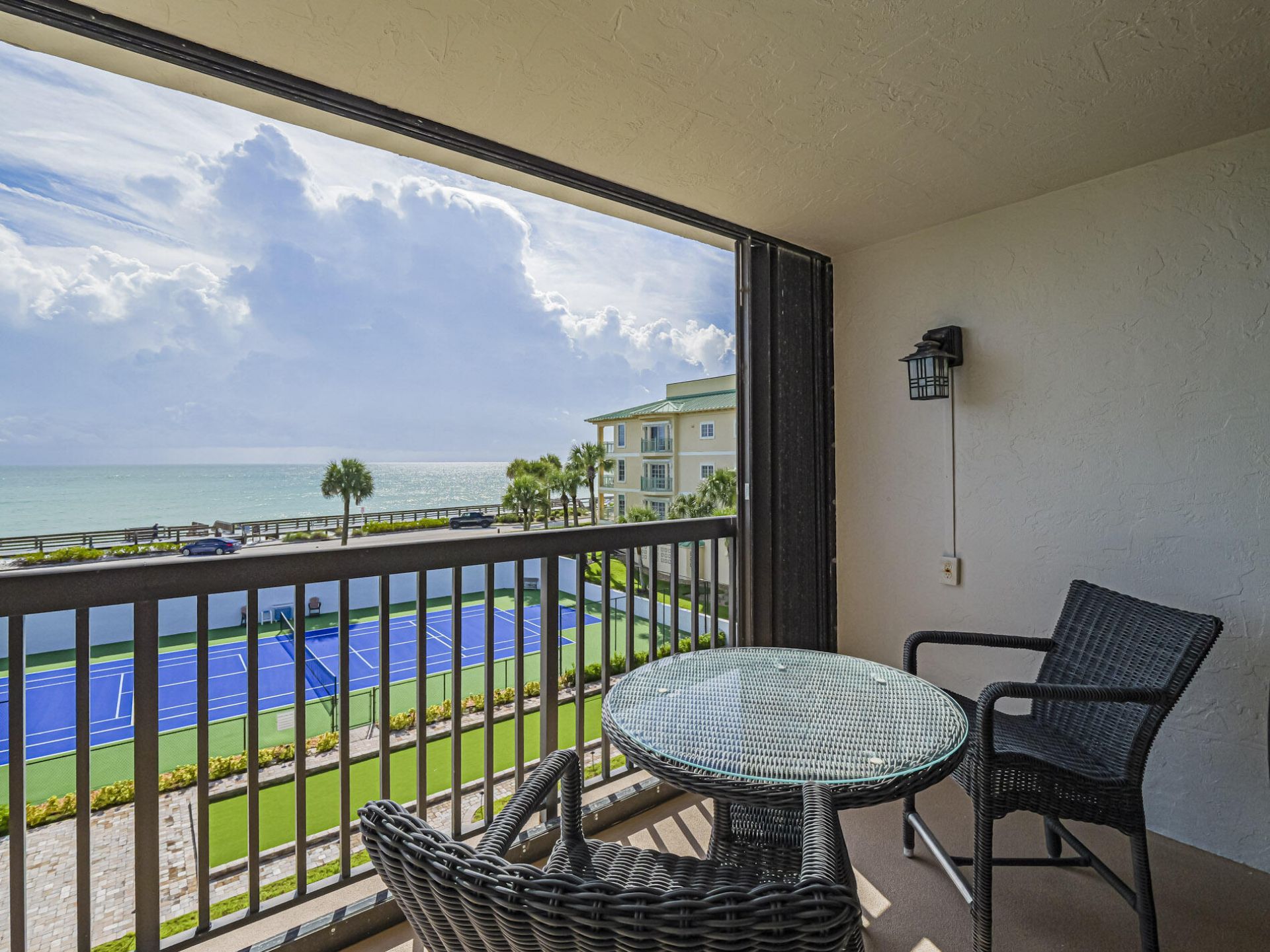 4141 Ocean Drive, Unit 403, Vero Beach, FL 32963 Photo