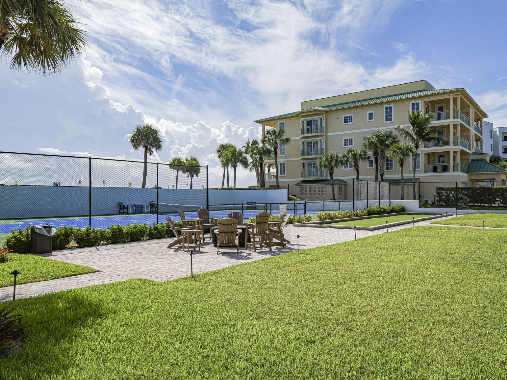4141 Ocean Drive, Unit 403, Vero Beach, FL 32963 Photo