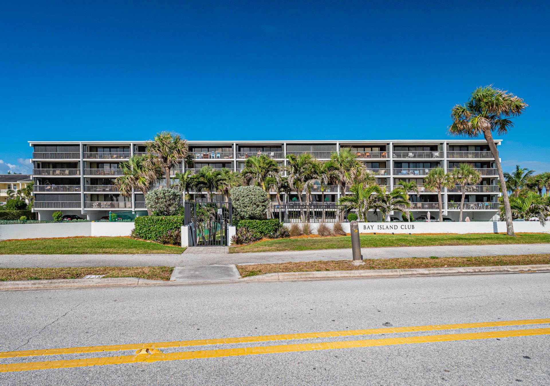 4141 Ocean Drive, Unit 403, Vero Beach, FL 32963 Photo