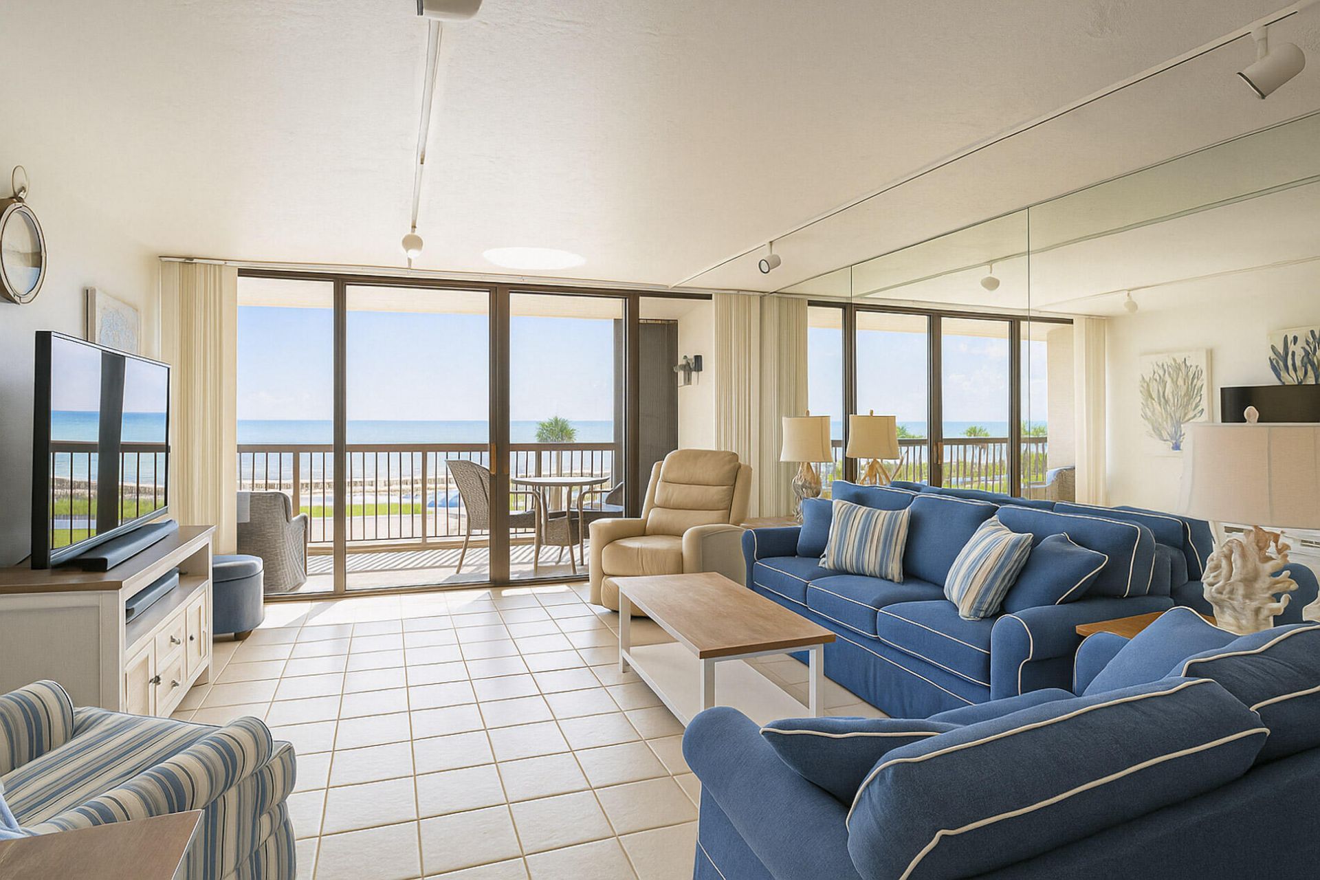 4141 Ocean Drive, Unit 403, Vero Beach, FL 32963 Photo