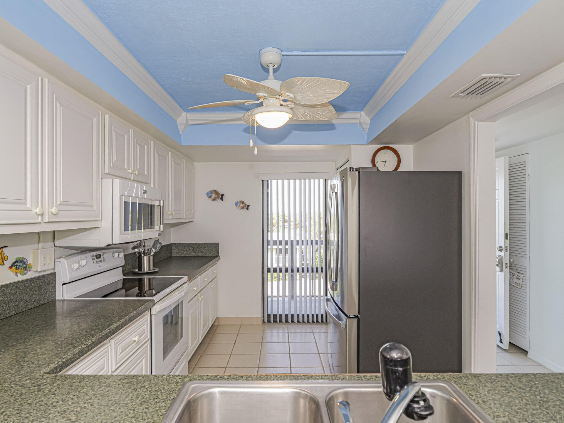 4141 Ocean Drive, Unit 403, Vero Beach, FL 32963 Photo